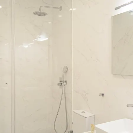 Principe Real Lovely With Ac Apartment