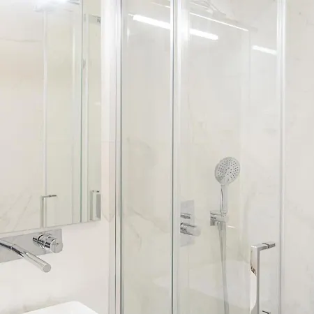 아파트 Principe Real Lovely With Ac
